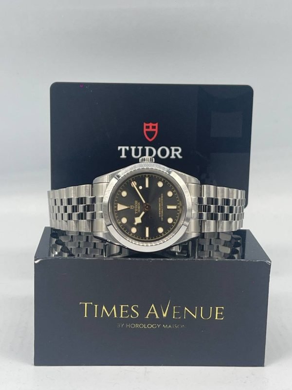 Brand new Tudor Black Bay 31 79600 Anthracite dial with 5 link bracelet and T-fit micro adjustment clasp in Singapore.